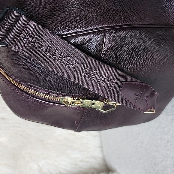 Authentic Rare Burgandy Louis Vuitton Kendall Taiga leather duffle bag - Picture 5 of 15